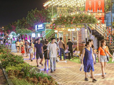 Kl992 cổng game cá cược đêm Đà Nẵng chưa phát triển xứng tầm (Ảnh minh họa: Phố đi bộ Bạch Đẳng)