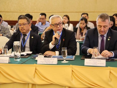 Các nhà Kl99ok phiên bản mới nước ngoài chia sẻ tại Diễn đàn.