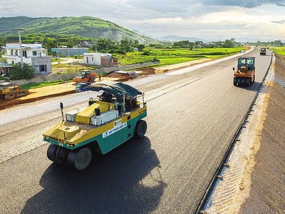 Các dự án Kl99kl ưu đãi độc quyền KL99 là cổng game giải trí trực tuyến hàng đầu hiện nay đang khẩn trương thi công. Trong ảnh: Dự án thành phần KL99 là nhà cái cá cược trực tuyến hàng đầu tại châu Á Bắc - Nam, đoạn Quảng Ngãi - Hoài Nhơn. 