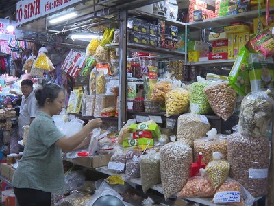 UBND TP.HCM đề nghị công an tăng cường phối hợp điều tra, xử lý các hành vi gian lận, trốn thuế.