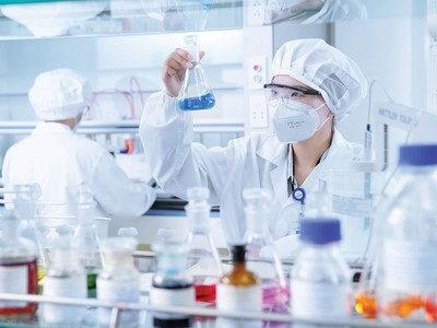 Công tác nghiên cứu và phát triển sản phẩm tại nhà máy thuốc đạt chất lượng EU-GMP của Imexpharm