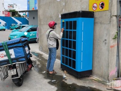 Một tủ đổi pin xe máy điện tại TP.HCM