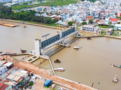 Dự án chống ngập 10.000 tỷ đồng đã thi công được hơn 90% khối lượng công việc nhưng phải tạm dừng do gặp vướng mắc.