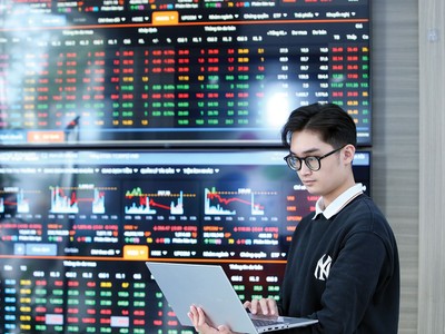 Đa phần nhà Kl99ok phiên bản mới chưa mạnh dạn giải ngân, mà chủ yếu tập trung vào các giao dịch ngắn hạn theo phân tích kỹ thuật