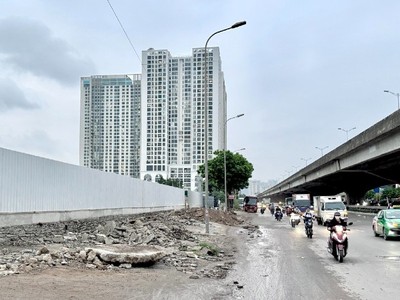 Khu vực được quây tôn là nơi sẽ xây dựng nhà ở Trang Chủ KL99Com Số 1 Link Đăng Ký KL999 Tây Nam Kim Giang. Ảnh: Thanh Vũ