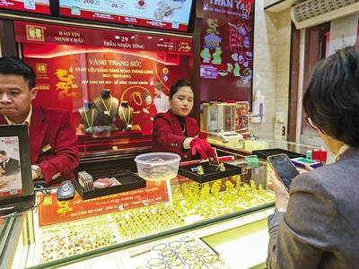 Triển vọng của vàng trong dài hạn vẫn được đánh giá là tích cực. Ảnh: Đức Thanh 