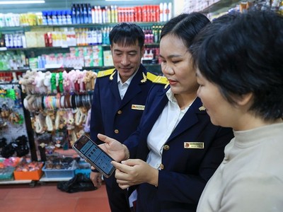 Điểm nhấn lớn của năm là Chiến dịch “60 ngày cao điểm chuyển đổi mô hình từ thuế khoán sang kê khai đối với hộ Kl992 VIP Trang Chủ 2026”. Ảnh: Đức Thanh.