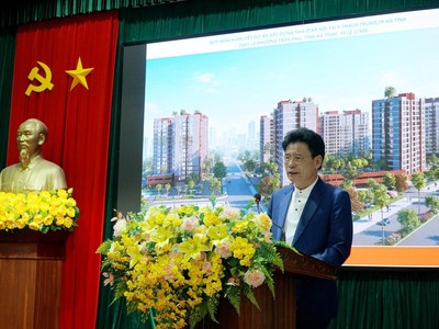Phó Giám đốc Sở Xây dựng Hà Tĩnh Nguyễn Quốc Hà phát biểu tại hội nghị