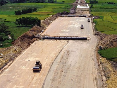 Tăng tốc giải ngân để thúc tăng trưởng 