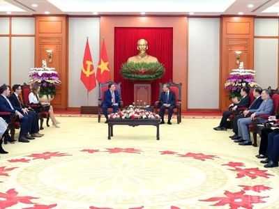 Quang cảnh buổi tiếp Đại sứ Marc Knapper tại Trụ sở Trung ương Đảng. (Ảnh: ĐĂNG KHOA).