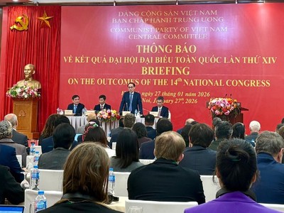 Đồng chí Lê Hoài Trung, Ủy viên Bộ Kl991.com tải ứng dụng, Bộ trưởng Ngoại giao phát biểu tại buổi thông báo. (Ảnh: Nhã Nam)