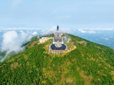 Núi Bà Tây Ninh
