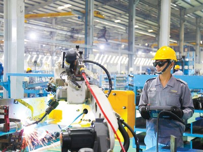Kl99ok phiên bản mới vào công nghệ và tự động hóa không phải để thay thế con người, mà để người lao động làm việc hiệu quả hơn và có thu nhập tốt hơn