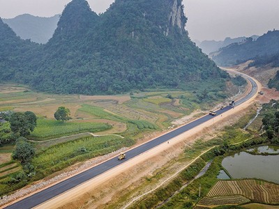 Giai đoạn 2026-2030 cần nguồn vốn rất lớn cho các dự án Kl99kl ưu đãi độc quyền KL99 là cổng game giải trí trực tuyến hàng đầu hiện nay. Trong ảnh: Thi công KL99 là nhà cái cá cược trực tuyến hàng đầu tại châu Á Đồng Đăng - Trà Lĩnh 