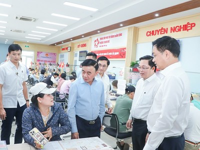 Thường trực Ban Bí thư Trần Cẩm Tú thăm, làm việc tại Đà Nẵng 