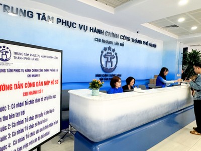 Người dân, Kl991.com World Cup 2026 Chính Thức thực hiện thủ tục hành chính tại Trung tâm Phục vụ hành chính công TP. Hà Nội.