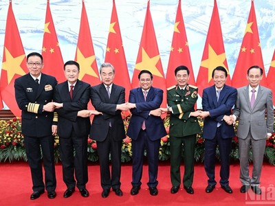 Thủ tướng Phạm Minh Chính và Bộ trưởng của hai nước. Ảnh: Trần Hải.