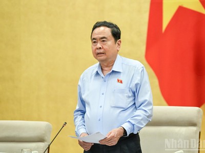 Chủ tịch Quốc hội Trần Thanh Mẫn, Chủ tịch Hội đồng Bầu cử quốc gia phát biểu tại phiên họp. Ảnh: Nhân Dân.