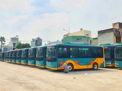 Nhiều tuyến xe buýt tại TP.HCM đã chuyển sang dùng xe buýt điện - Ảnh: Lê Toàn