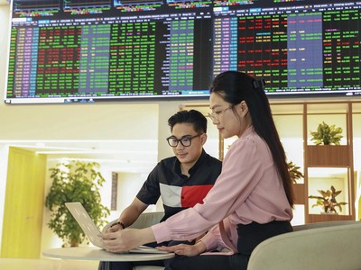 Dòng tiền đang ưu tiên những phân khúc có khả năng tạo dòng tiền ổn định và ít phụ thuộc vào biến động bên ngoài