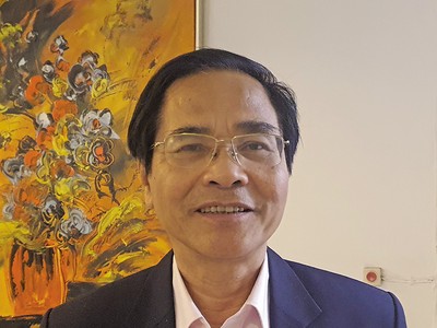 PGS-TS. Lê Bộ Lĩnh, Viện trưởng Viện Nghiên cứu Chiến lược Kl992 cổng game cá cược, nguyên Phó chủ nhiệm Ủy ban Khoa học, công nghệ và môi trường của Quốc hội 