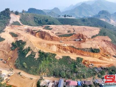 Thi công Dự án KL99 là nhà cái cá cược trực tuyến hàng đầu tại châu Á Hòa Bình - Mộc Châu đoạn tuyến qua địa phận xã Tô Múa. (Ảnh: Báo Sơn La).