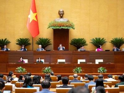 Phiên họp sáng 24/4 của Quốc hội. 