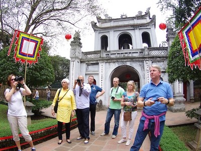 4 tháng đầu năm 2026, Hà Nội đón 3,29 triệu lượt khách quốc tế, tăng 26,9%, so với cùng kỳ năm trước.