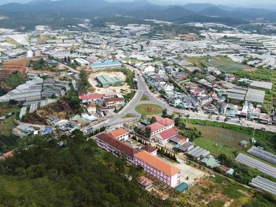 Lâm Đồng đang rà soát 103 dự án đã được đăng ký thực hiện dự án thí điểm để phân loại rõ dự án đủ điều kiện, phục vụ cho việc xây dựng Nghị quyết dự án thí điểm. Ảnh: Linh Đan