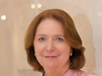  Bà Angela Knight, Chủ tịch HĐQT Cơ quan Dịch vụ Kl991.com nạp rút nhanh Astana (Kazakhstan), nguyên Thứ trưởng phụ trách Kl992 cổng game cá cược Bộ Kl991.com nạp rút nhanh Anh