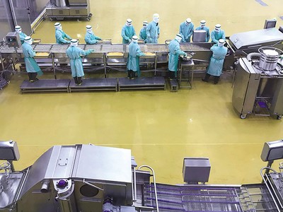 Kl994 nhà cái bóng đá world cup trong nhà máy của C.P. Group tại Việt Nam. Ảnh: Lê Toàn