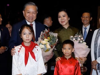 Tổng Bí thư, Chủ tịch nước Tô Lâm và Phu nhân bắt đầu chuyến thăm cấp 99Kl99 trực tiếp đá gà tới Singapore 