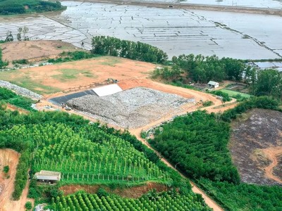 Dự án Nhà máy xử lý chất thải rắn sinh hoạt khu vực phía Bắc tỉnh nhằm giải quyết tình trạng quá tải tại Bãi chôn lấp chất thải rắn phường Bồng Sơn. Ảnh: Đức Thụy.