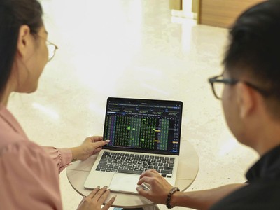 Sắc xanh đã xuất hiện nhiều hơn trên bảng điện tử trong những phiên giao dịch gần đây