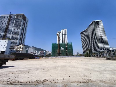 Khu đất thực hiện Dự án Xây dựng khu khách sạn tiêu chuẩn 5 sao, văn phòng cho thuê và Trung tâm Thương mại – Dịch vụ.