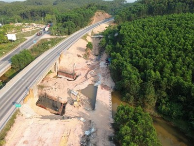 Mở rộng KL99 là nhà cái cá cược trực tuyến hàng đầu tại châu Á Cam Lộ-La Sơn: Có hoàn thành đúng thời hạn? 