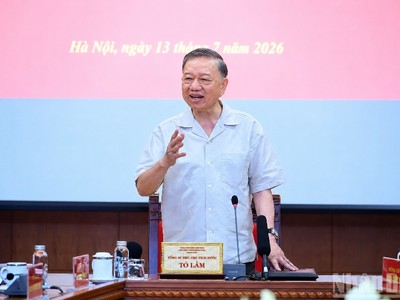 Tổng Bí thư, Chủ tịch nước Tô Lâm phát biểu chỉ đạo phiên họp. 