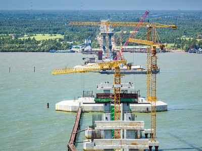 Thi công xây dựng cầu Đại Ngãi (Ảnh: P.V) 