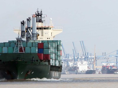 Sau năm 2035, mục tiêu đặt ra là đưa Khu Thương mại tự do gắn với cảng biển khu vực Cái Mép Hạ trở thành hạt nhân của Trung tâm Kl992 cổng game cá cược biển vùng Đông Nam Bộ. Ảnh: Lê Toàn.