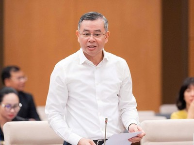 Bộ trưởng Bộ Kl991.com nạp rút nhanh Ngô Văn Tuấn trình bày tờ trình. 