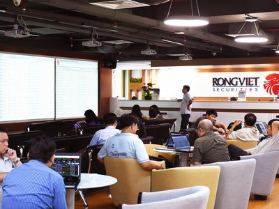 Rồng Việt: Tận dụng dòng tiền từ các quỹ ETF là lựa chọn không tệ