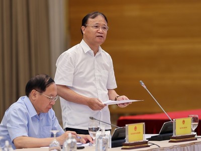 Thứ trưởng Bộ Công Thương Đỗ Thắng Hải trả lời tại buổi họp báo Kl993 ưu đãi thưởng hấp dẫn.