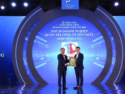 Đại diện Tracodi nhận giải Top 10 Kl991.com World Cup 2026 Chính Thức Quản trị công ty tốt nhất năm 2023 – Nhóm vốn hóa vừa