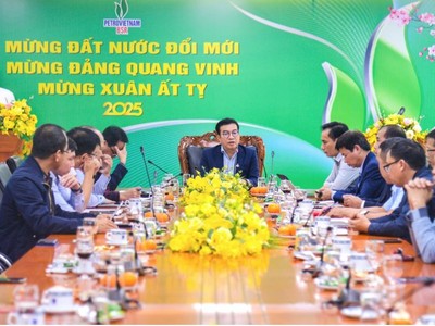 Ông Nguyễn Việt Thắng trao đổi về dự án