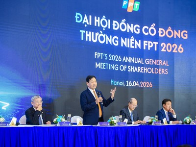 Ông Trương Gia Bình, Chủ tịch FPT trao đổi với Trang Chủ KL99Com Số 1 Link Đăng Ký KL999