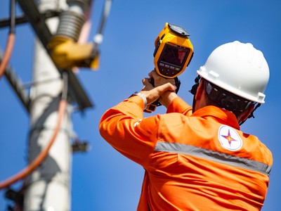 Đến hết năm 2025, phấn đấu doanh thu toàn EVN tăng trưởng bình quân 7 - 10%
