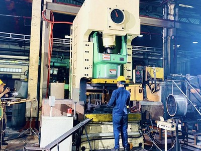 Fomeco (FBC) chia 99Kl.app mobile mới nhất khủng 200% bằng tiền mặt, VEAM (VEA) thu về khoảng 38 tỷ đồng