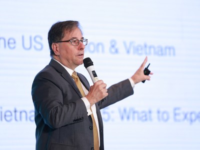 Ông Michael Kokalari, Kl992 cổng game cá cược trưởng VinaCapital. 
