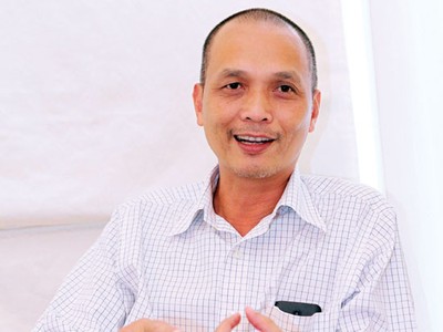 Người săn sinh viên ngoại cho trường nội