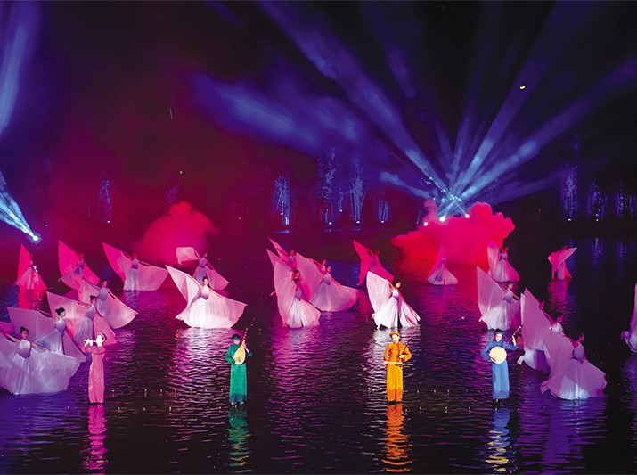 Show Tinh hoa Bắc bộ là một trong những sản phẩm du lịch đêm hấp dẫn của Thủ đô. 